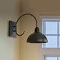 Frendorf | 1 Kopf Wand Sconce Retro Kuppelschirm Metall Sconce Lichtfixture mit gebogenem Arm in Schwarz