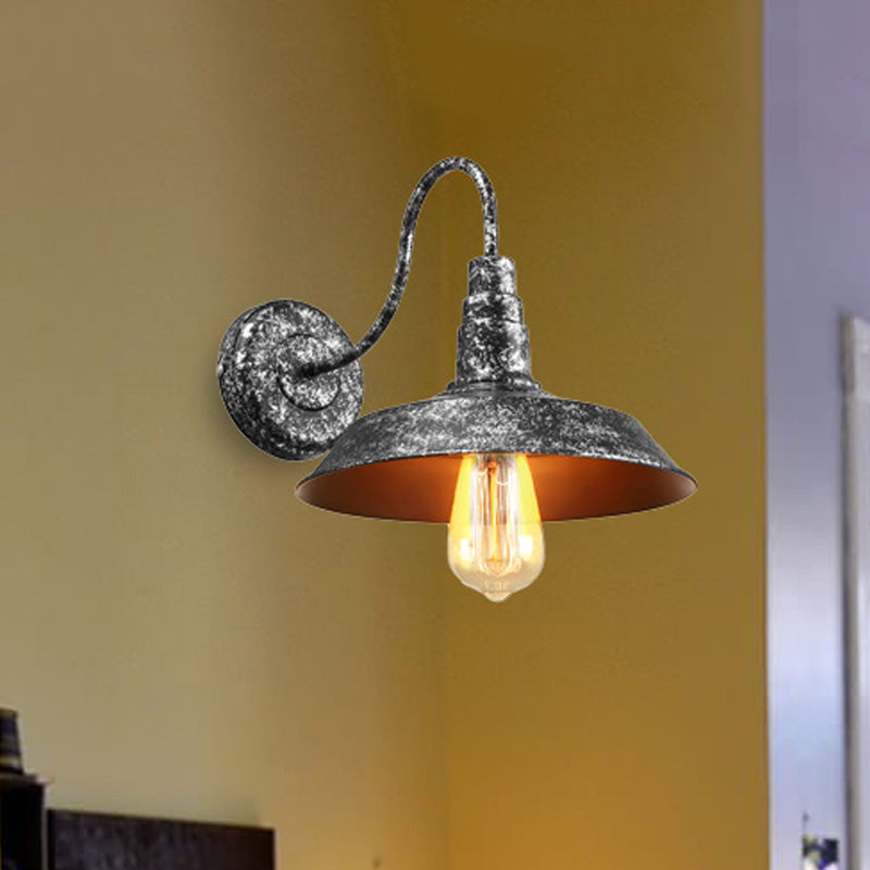 Frendorf | Antieke stijl schuurmuurlamp 1 licht ijzeren wandlamp met goose-neck arm in brons/roest voor slaapkamer