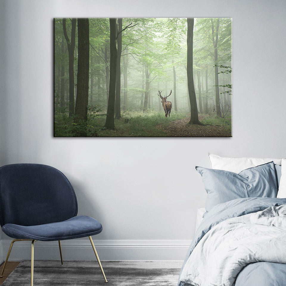 Misty Mystical Deer In The Woods - Leinwand Wandkunst Malerei