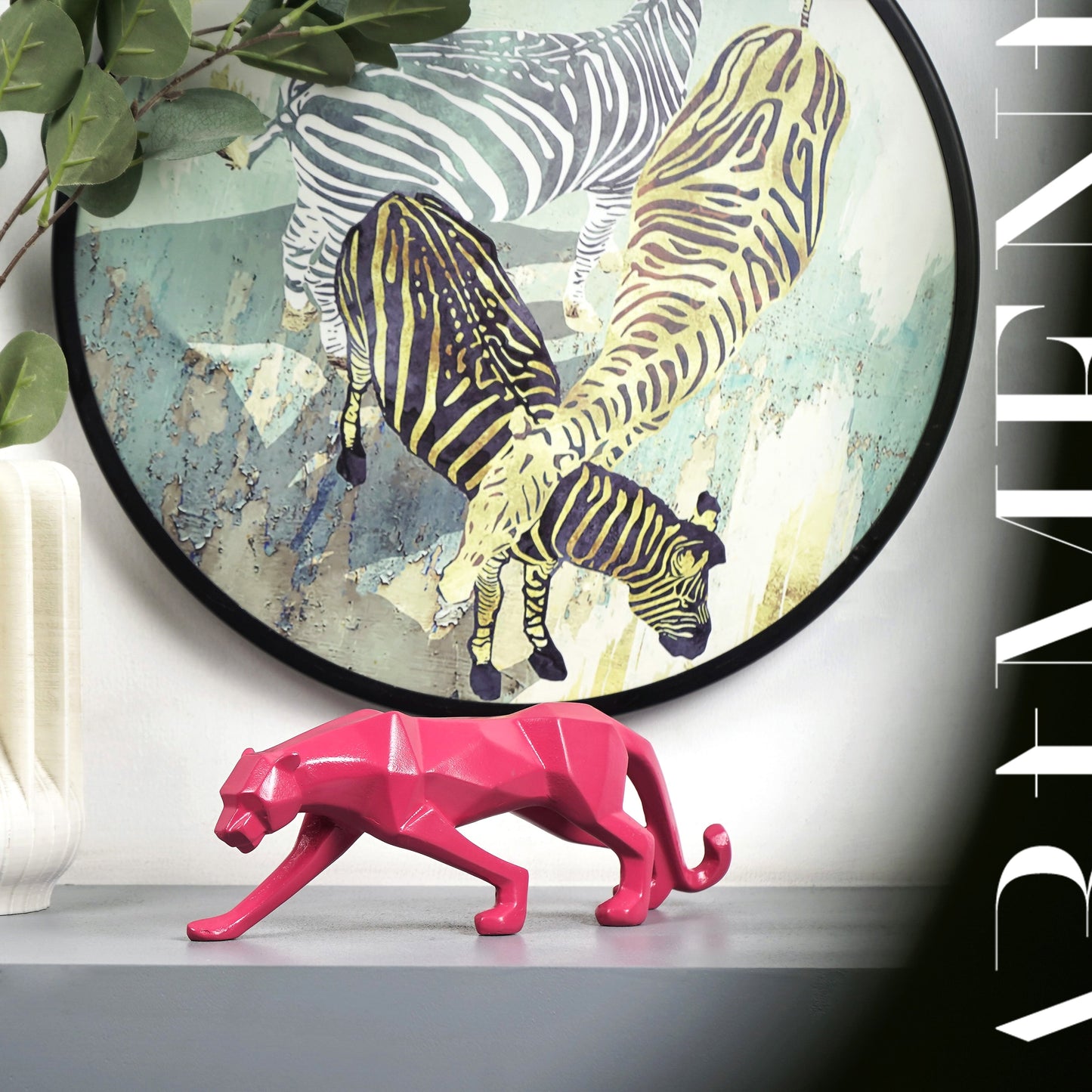 Geometrische Pantherstatue der modernen Kunst