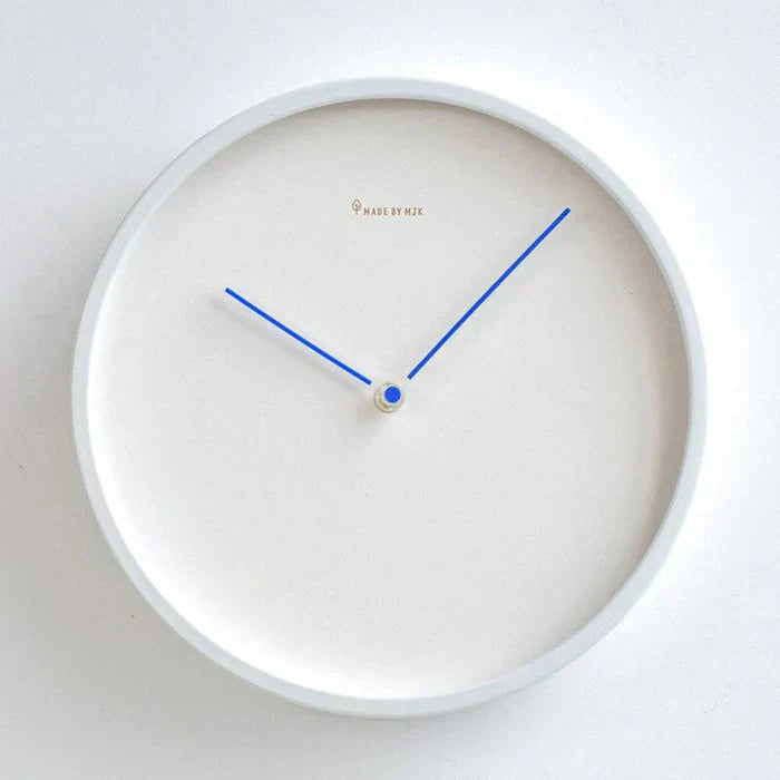 Frendorf | SleekTick – Schlichte und stilvolle Wanduhr für jeden Raum