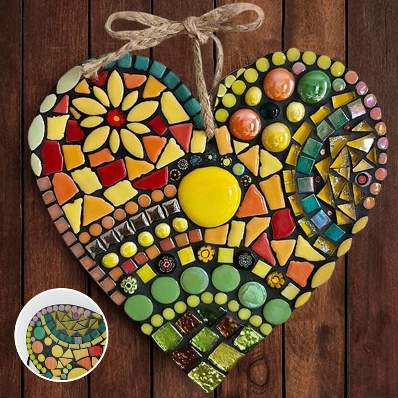 Große Gartenmosaik-Herzdekoration