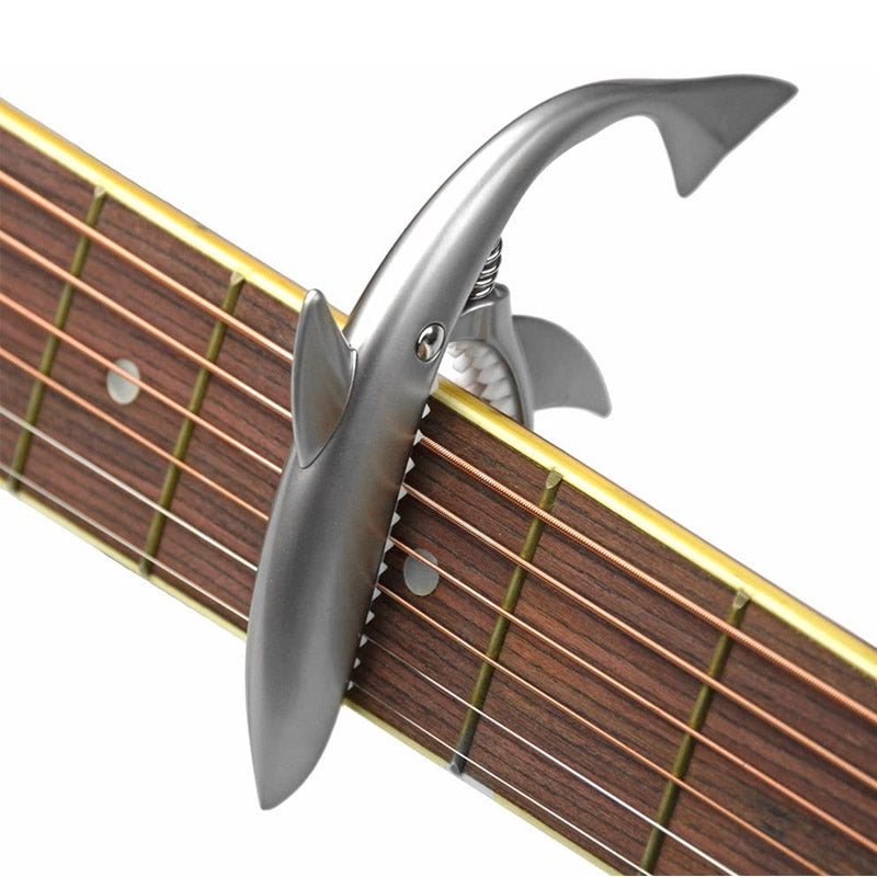 Frendorf | Kopie von Bite The String Shark Akustikgitarre Kapodaster