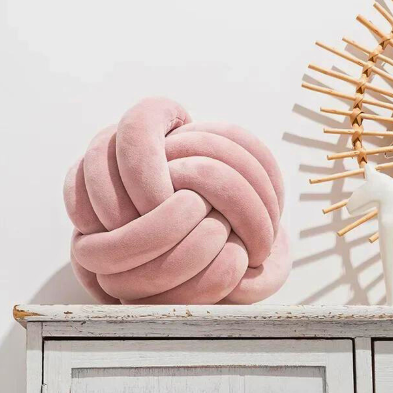 Frendorf | VelvetNest Skandinavisches Knotenkissen aus Samt | Stilvolle Deko | Weich & Komfortabel | Perfekte Wohnaccessoire