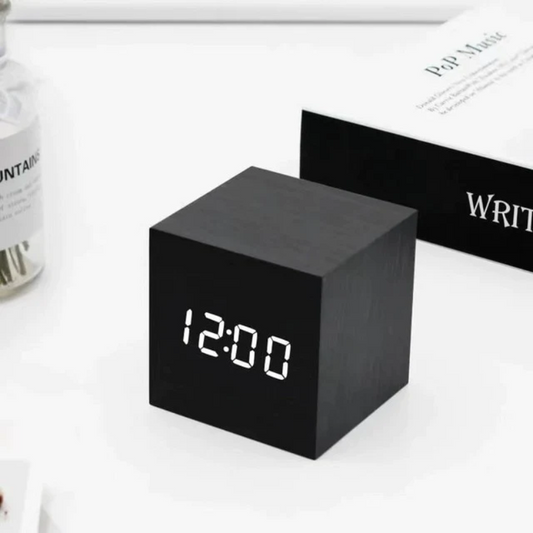 LED Würfel Uhr