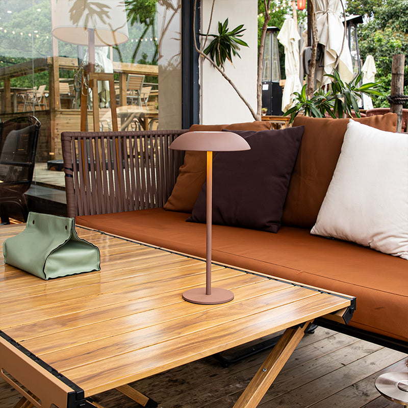 IronShine | Elegante & Wiederaufladbare Tischlampe