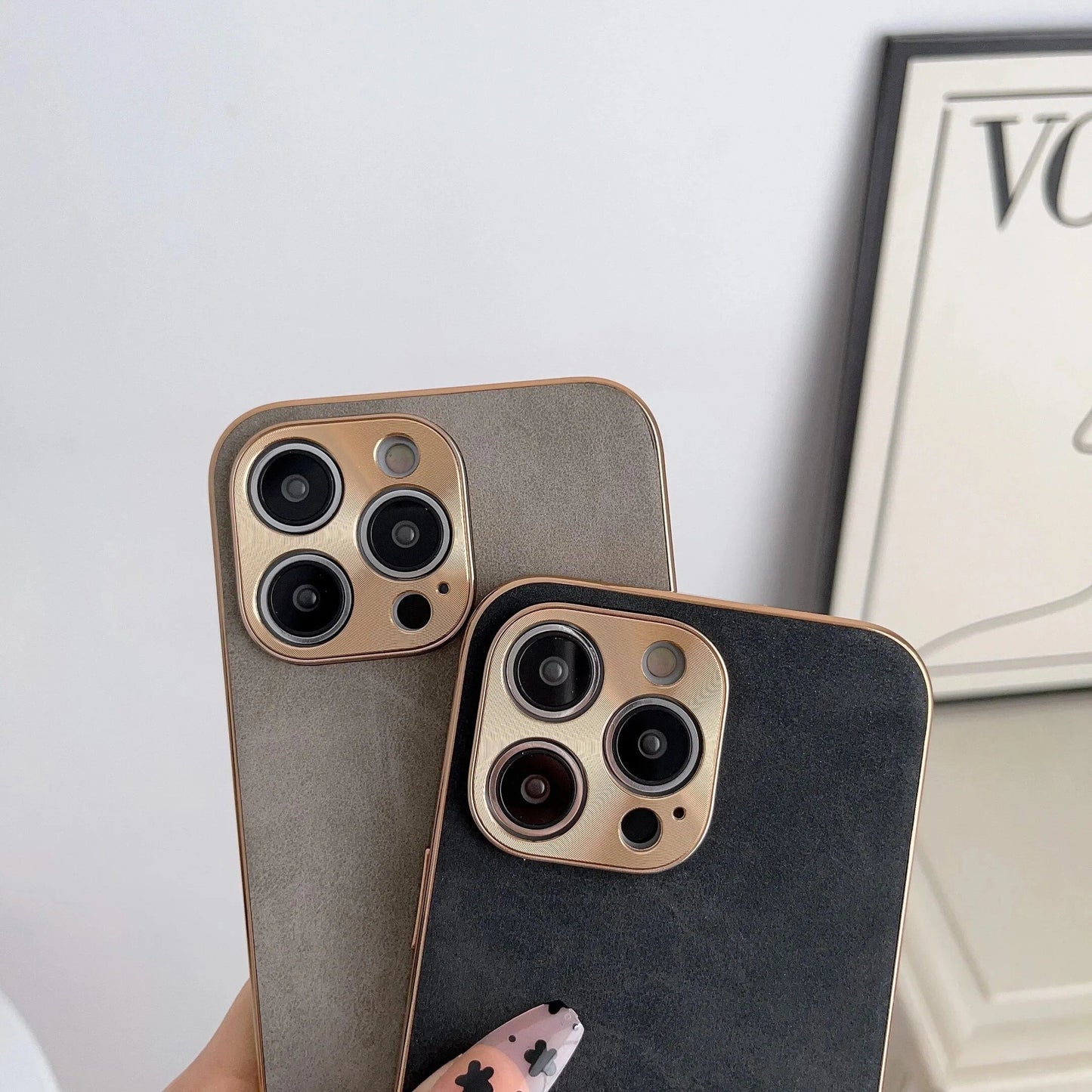 Frendorf | Leder Premium MagSafe Apple iPhone Hülle mit galvanisiertem Rahmen | Goldener Rahmen Case, Kameraschutz - Schutzhülle für iPhone 15, 14 Pro Max Plus