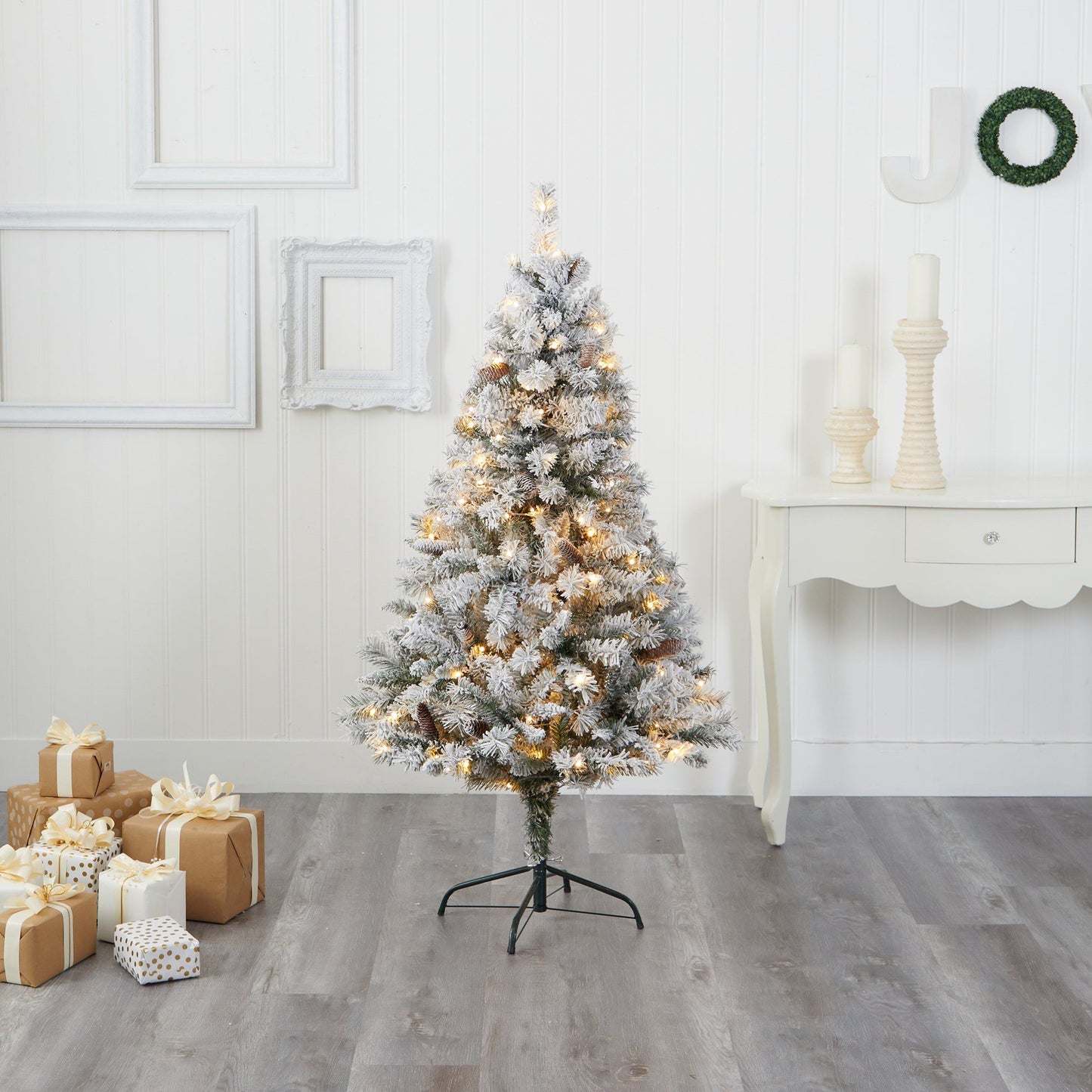 5' Flocked White River Mountain Pine Künstlicher Weihnachtsbaum mit Tannenzapfen und 150 klaren LED-Lichtern