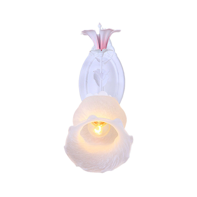 Frendorf | 1 Licht Florale Wandlampe Wandbeleuchtung Pastoral Weiß Metall Wandmontierte Beleuchtung für Wohnzimmer