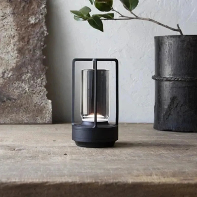 Frendorf | Luminor | USB Tischlampe | Gemütliche Beleuchtung | Kabelloses Laden