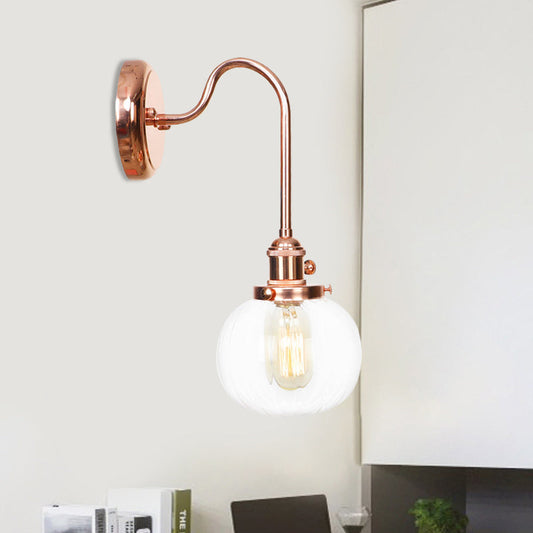 Frendorf | Vintage Globe Wandverlichting 1 Licht Duidelijk/Amber Glas Wandlamp in Koper met Bochtige Arm