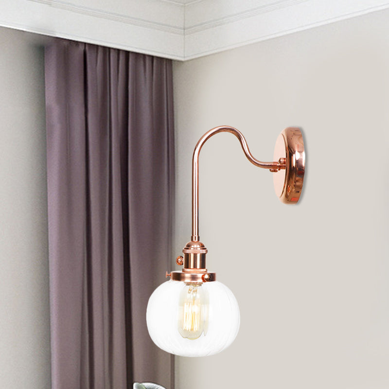 Frendorf | Vintage Globe Wandverlichting 1 Licht Duidelijk/Amber Glas Wandlamp in Koper met Bochtige Arm