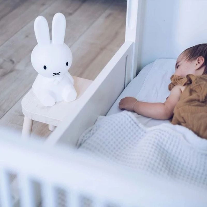 Frendorf | LumiBuddy Kinder Tischlampe | Kabellos & Dimmbar | Niedliches Nachtlicht | Stimmungslicht für Kinderzimmer