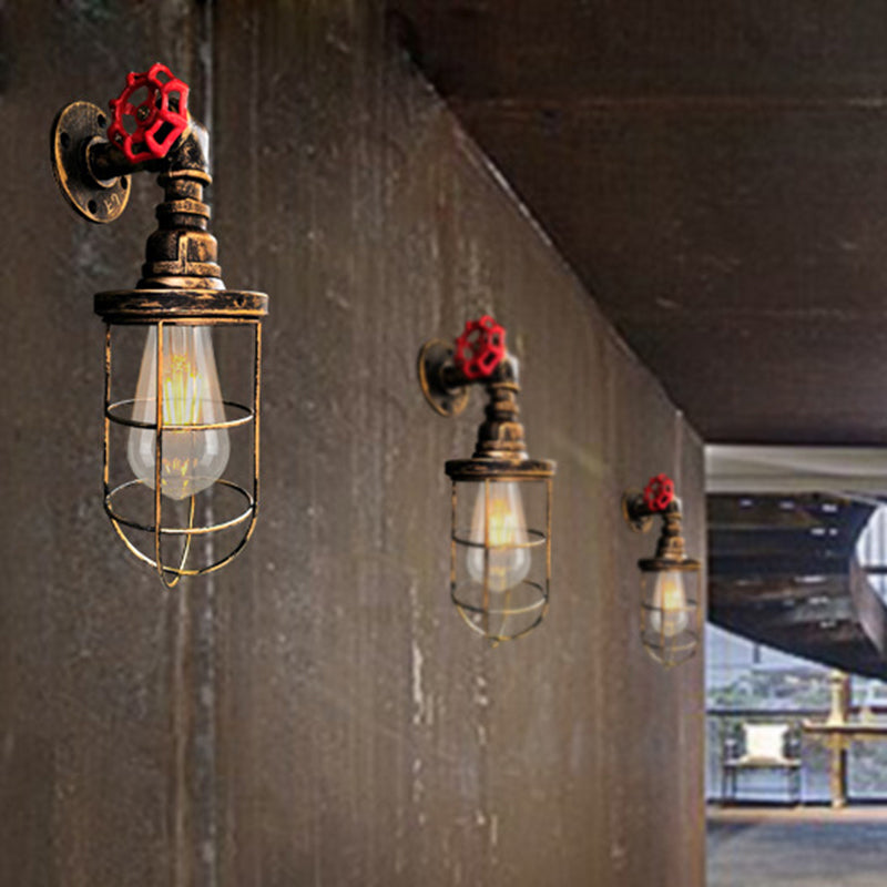 Frendorf | 1-Licht Wandleuchte Industrielle Korridor Wandleuchte mit Käfig Metallic Schirm in Schwarz/Rost