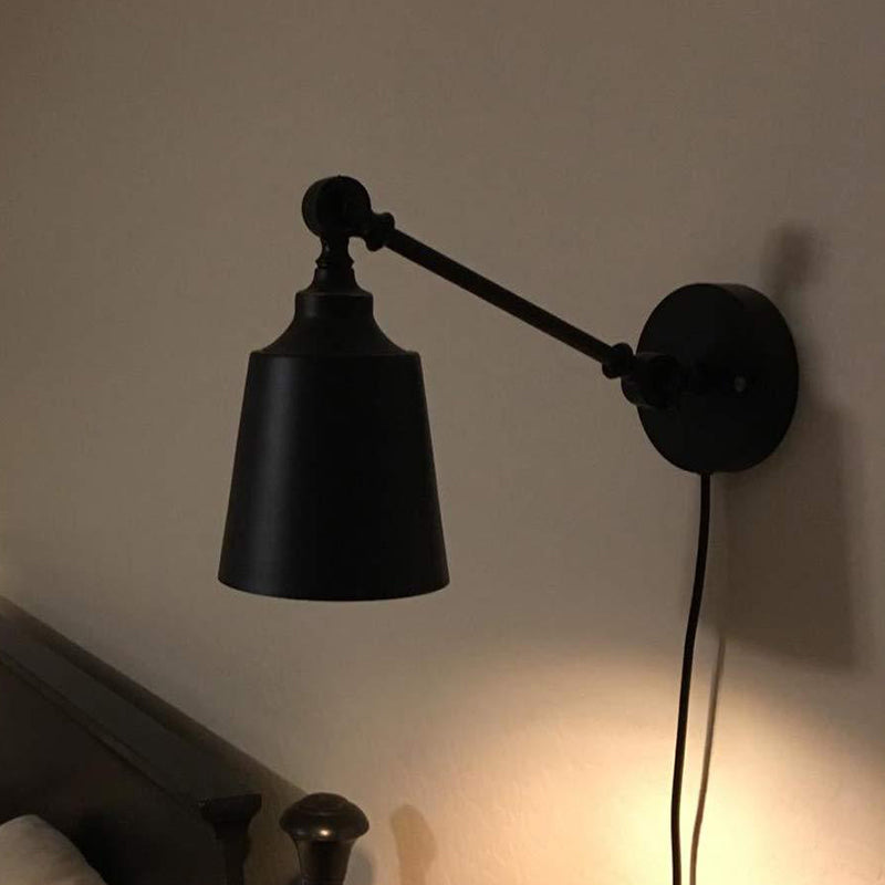 Frendorf | Eisen Glocke Wandmontage Sconce Industriell 1 Kopf Nachttisch Plug-In Wandlichtarmatur in Schwarz mit Schwenkarm