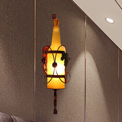 Frendorf | 1 Kopf Flasche Wandleuchte Vintage Kupfer Gelbes Glas Wandmontage Lampe Armatur mit Weinregal Design