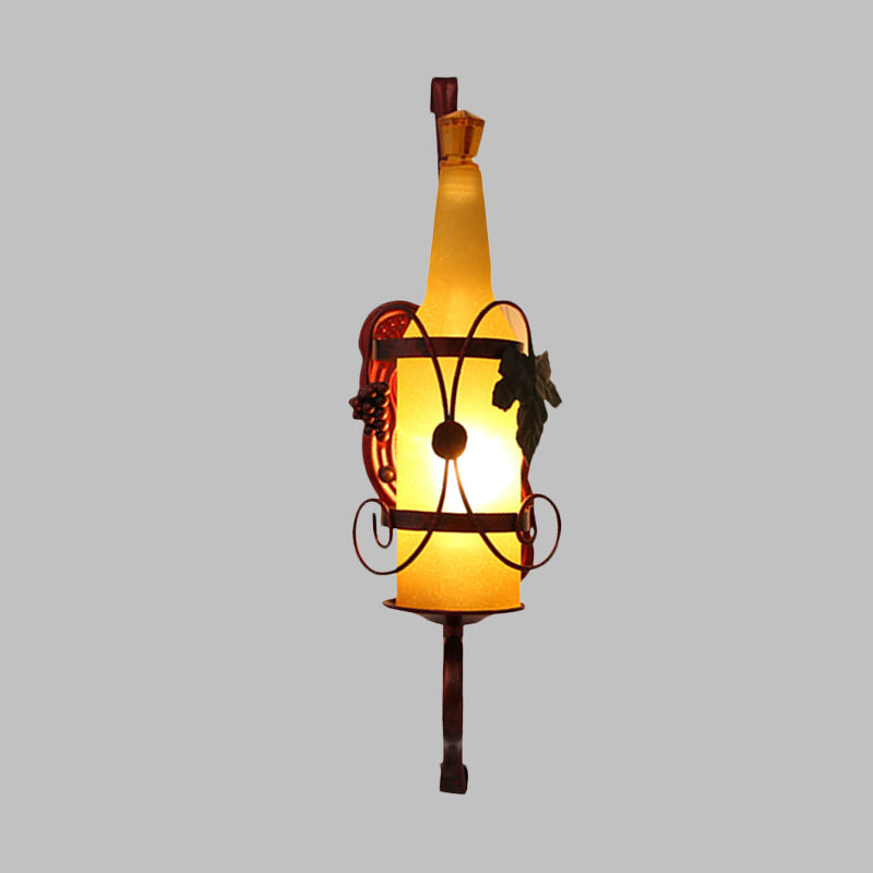 Frendorf | 1 Kopf Flasche Wandleuchte Vintage Kupfer Gelbes Glas Wandmontage Lampe Armatur mit Weinregal Design