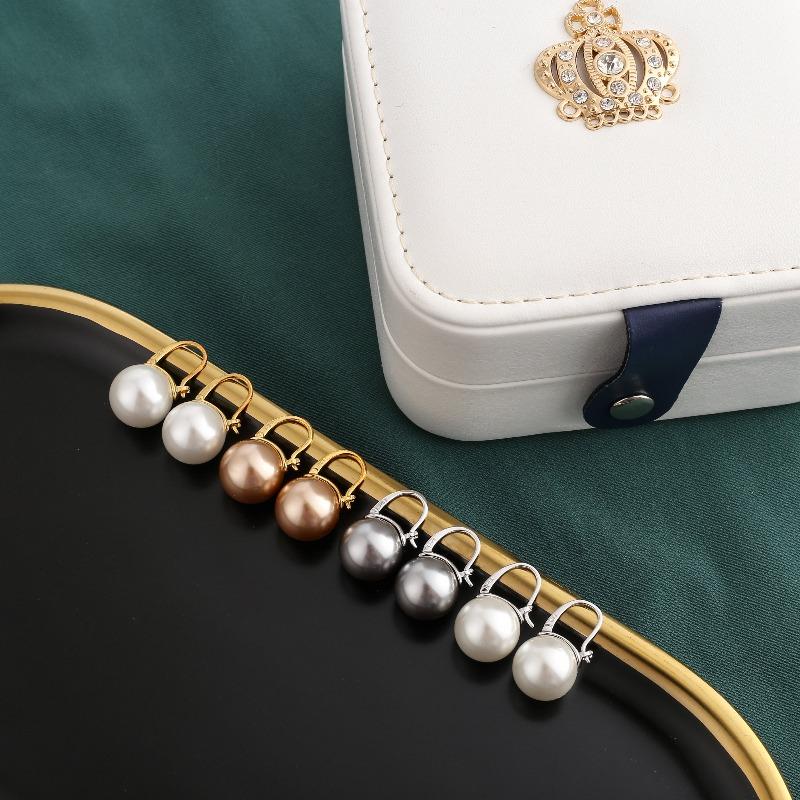 Frendorf | Black pearl earrings Available in white champagne gray gold and black pearl dangling earrings