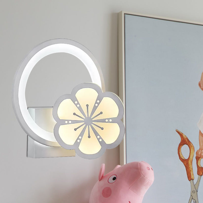 Frendorf | Acryl Große O Wandlampe mit Blume Erwachsene Schlafzimmer Modern LED Wandlampe in Weiß