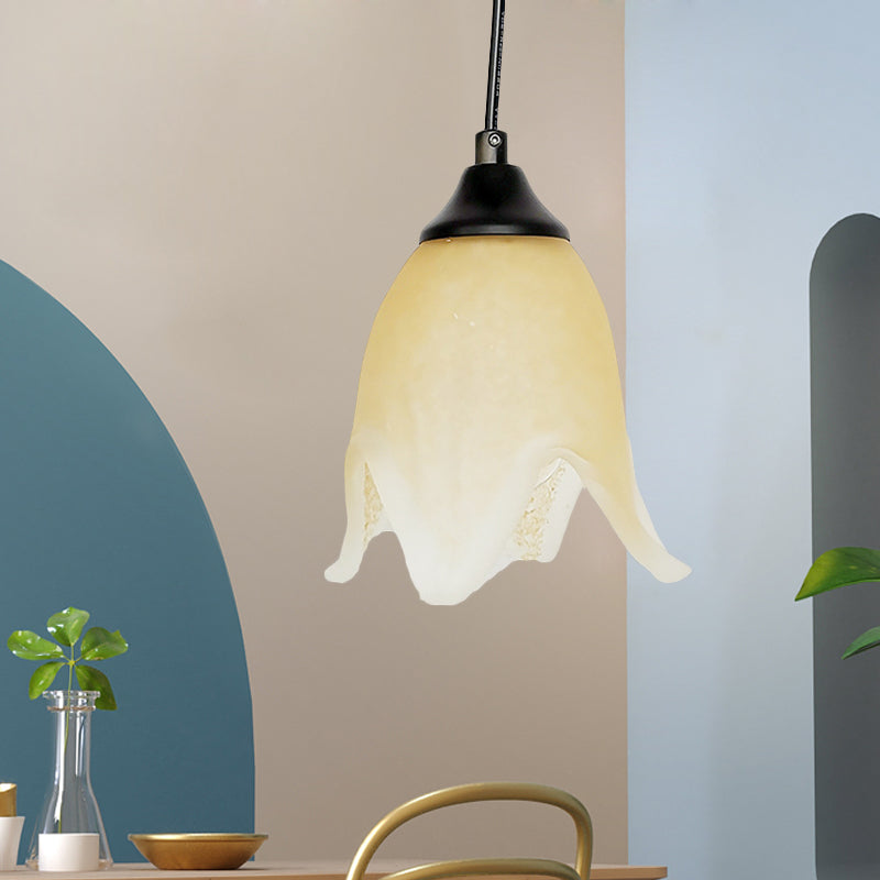 Blumenform/Kegel Wohnraum Hängeleuchte Kit Traditionelles strukturiertes Glas 1 Licht Weiße Pendelleuchte