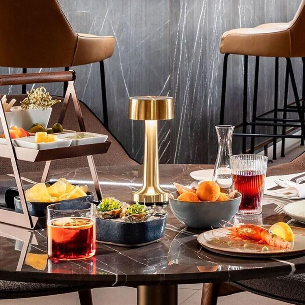 Moderne dimmbare Tischlampe