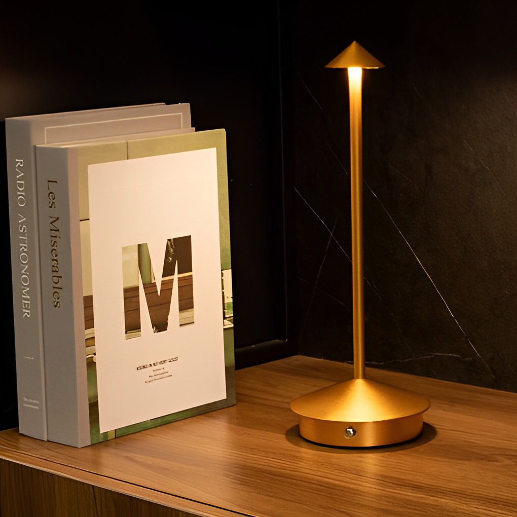 Pina Pro - Stilvolle Dimmbare USB Tischlampe