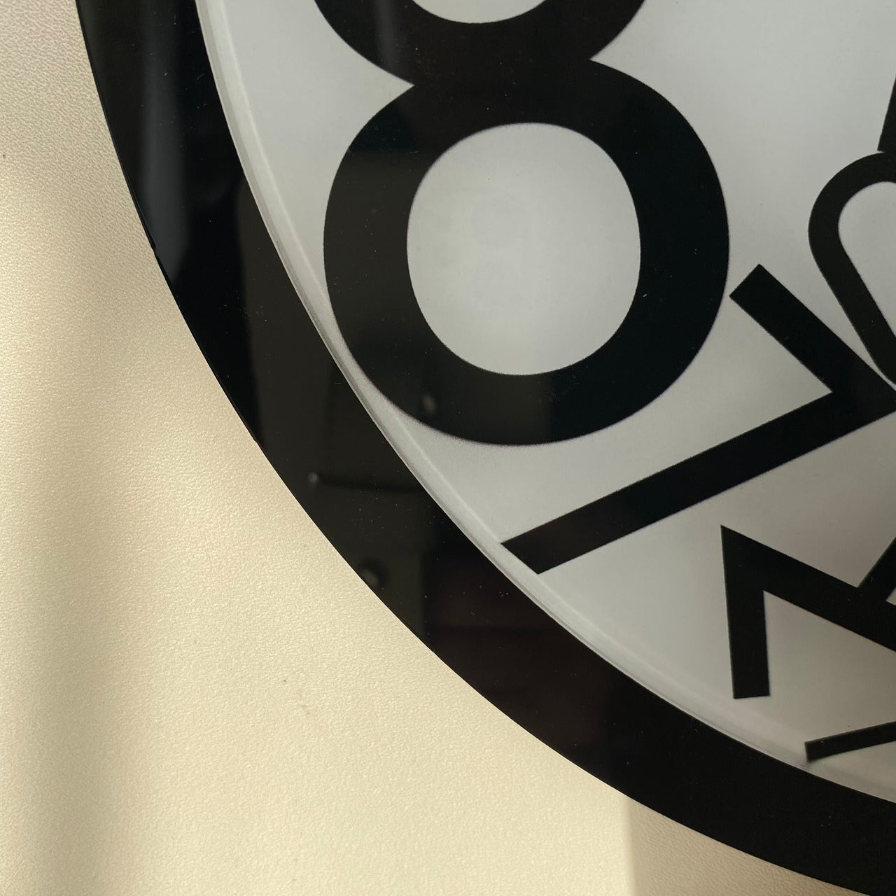 Falling Numbers Wanduhr