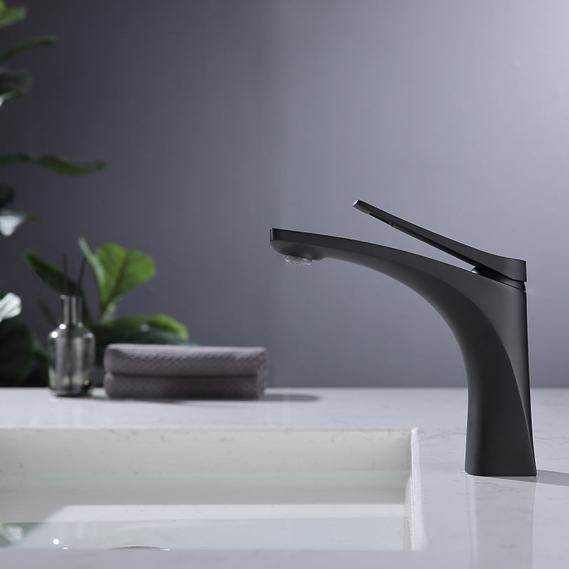 Frendorf | Moderner Gefäß Wasserhahn Messing Hebelgriffe Niedriger Bogen mit Wasserschlauch Badezimmer Gefäß Wasserhahn