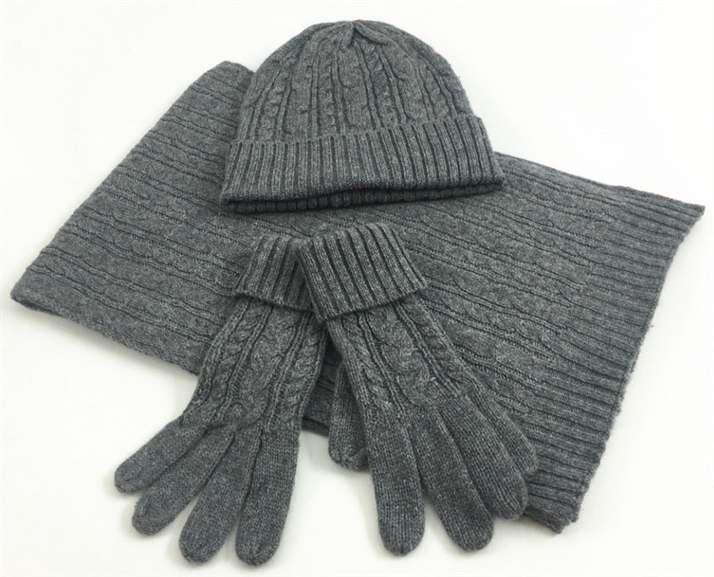 Frendorf | Modernes Set aus Mütze, Schal und Handschuhen in Volltonfarbe mit gedrehtem Saum