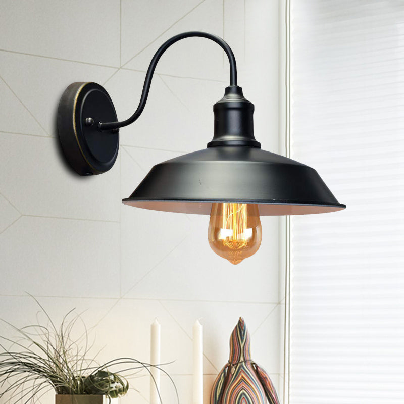 Frendorf | Antiqued Barn Wandlamp 1-Kop IJzeren Wandgemonteerde Lamp in Zwart met Stekkerkabel