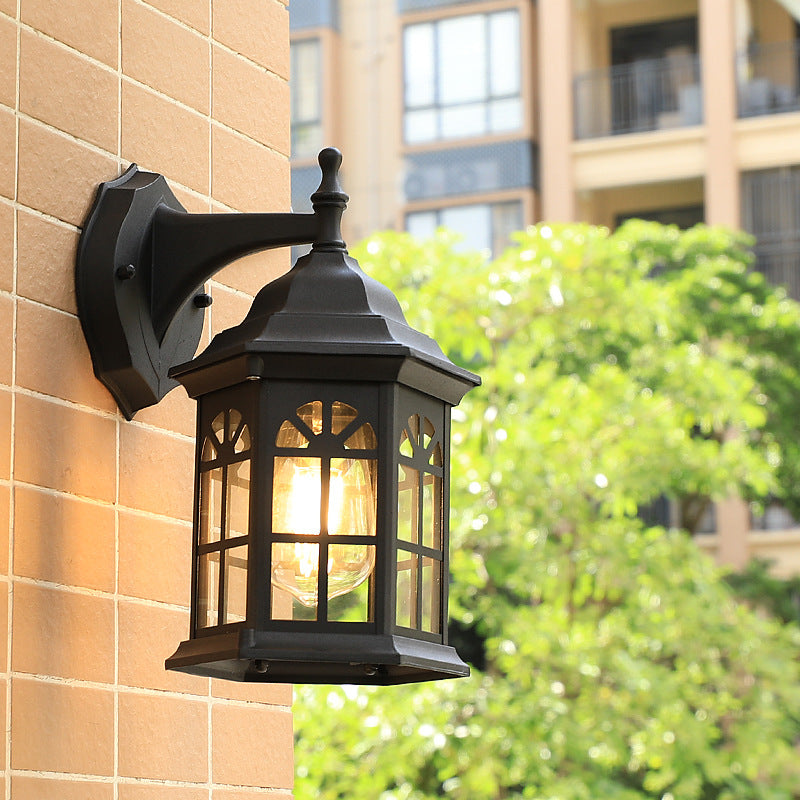 Frendorf | 1-Head Castle Wandleuchte Landhaus Weiß/Schwarz/Messing Aluminium Wandmontierte Lampe mit Klarglas-Schirm