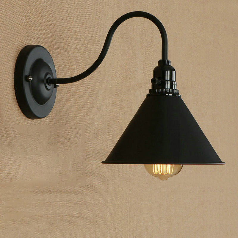 Frendorf | Kegel Schlafzimmer Wandbeleuchtung mit Schwanenhalsarm Bauernhaus Metall 1 Licht Schwarz/Weiß Wandlampe