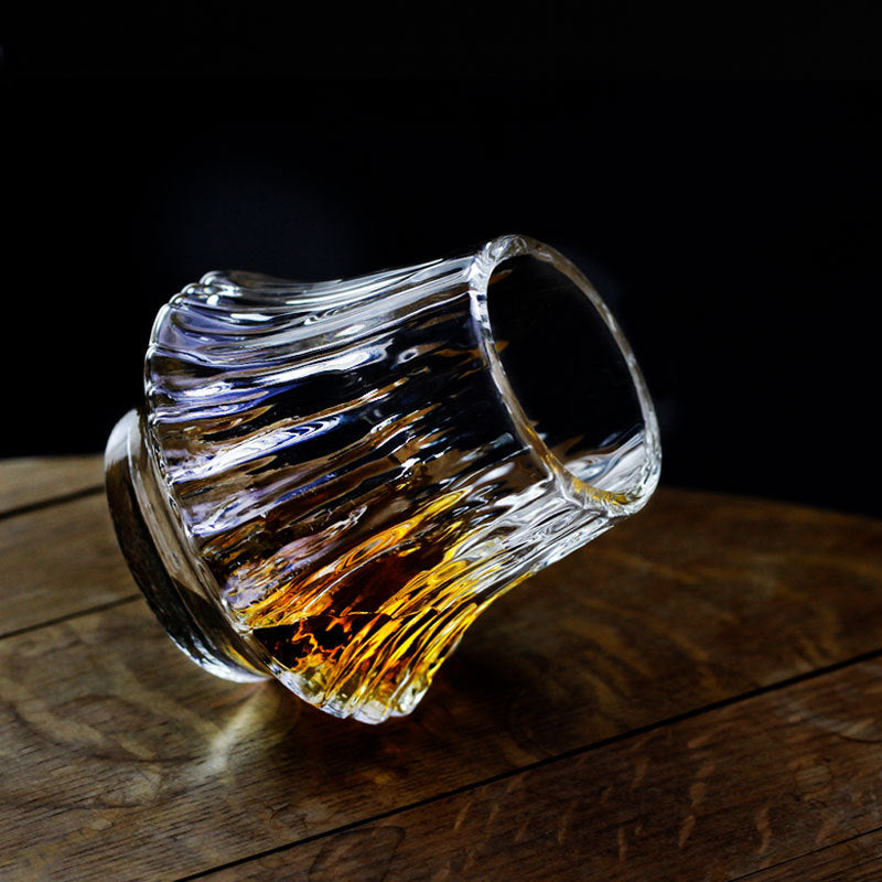 Frendorf | SakuraGlass Japanisches Whiskeyglas | Handgefertigt | Elegantes Design | Perfekt für Liebhaber