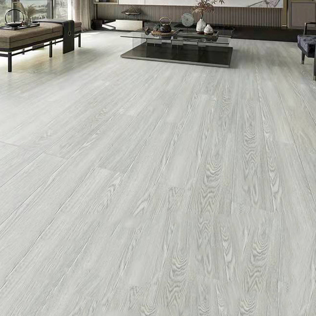 Frendorf | 49"x8" Breite E0 Naturmassivholz Laminatboden, Klick-Verriegelung, Wasserdicht