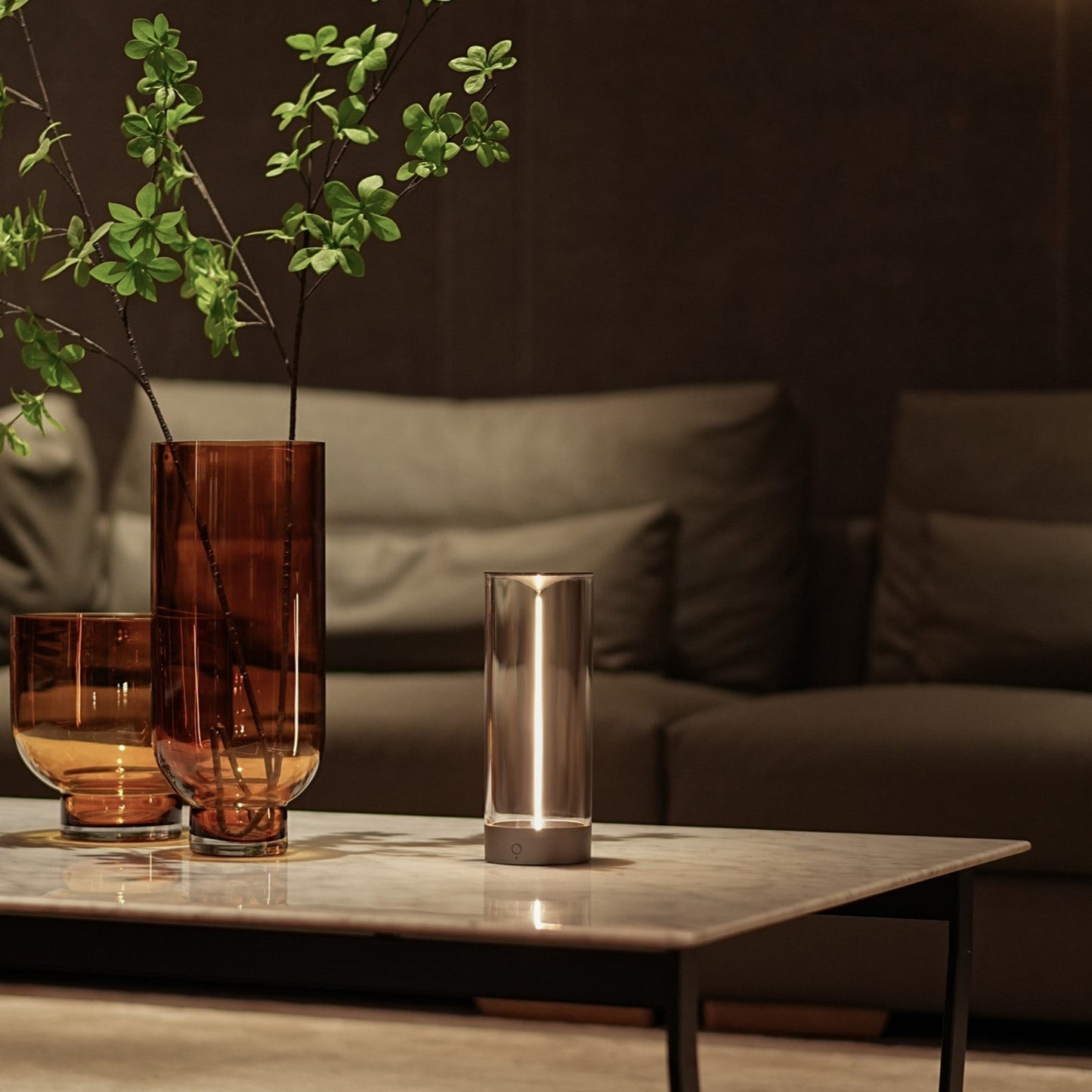 GlowBright | Tragbare LED-Lampe mit Kabellosem Design