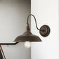 Frendorf | Antieke stijl schuurmuurlamp 1 licht ijzeren wandlamp met goose-neck arm in brons/roest voor slaapkamer