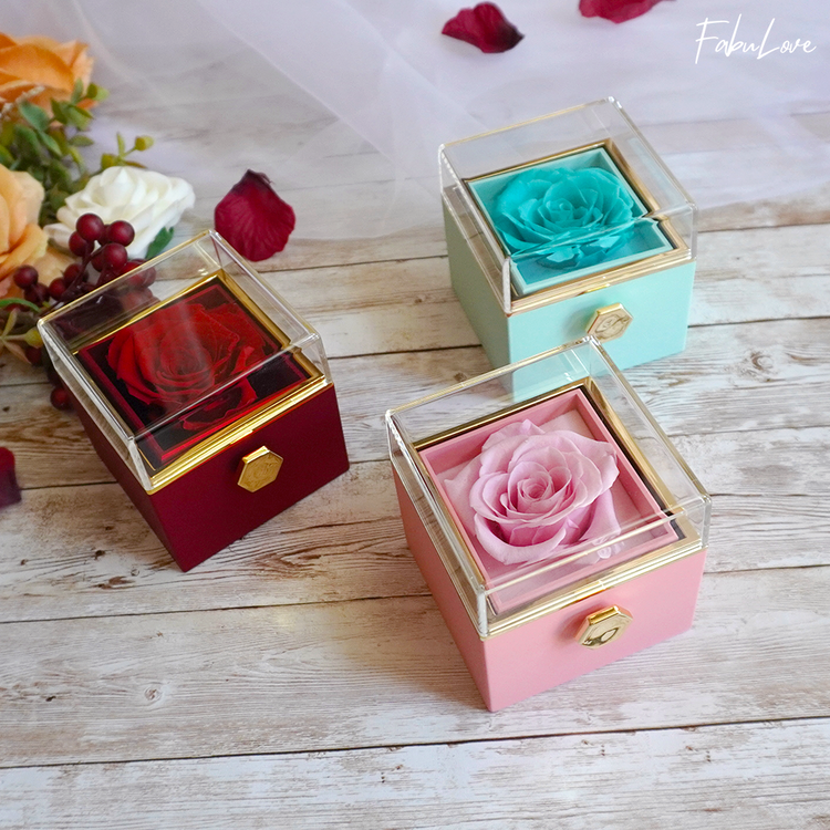 Frendorf | [Ideales Geschenk] Ewige Rosenbox - Mit gravierter Halskette & künstlicher Rose