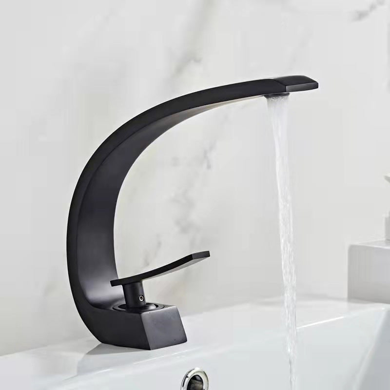Frendorf | 17 cm Hoher Waschbeckenarmatur Luxus 1 Loch Waschbeckenarmatur Kubische Badezimmerarmatur