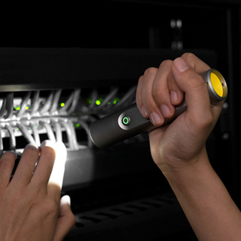 Frendorf | Outdoor Wasserdichte Und Langlebige Starke Licht Taschenlampe