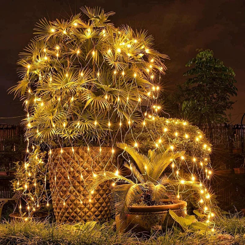 Frendorf | SolarNet Glow Outdoor LED Lichterkette | Fischnetz Design | Solarbetrieben | Stimmungsvolles Licht für Garten und Balkon