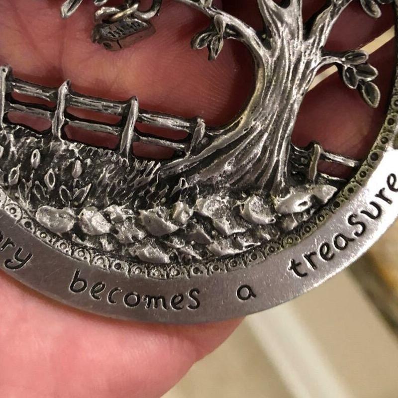 Frendorf | "Wenn jemand, den du liebst, zur Erinnerung wird" -  Frohe Weihnachten Gedenkverzierung