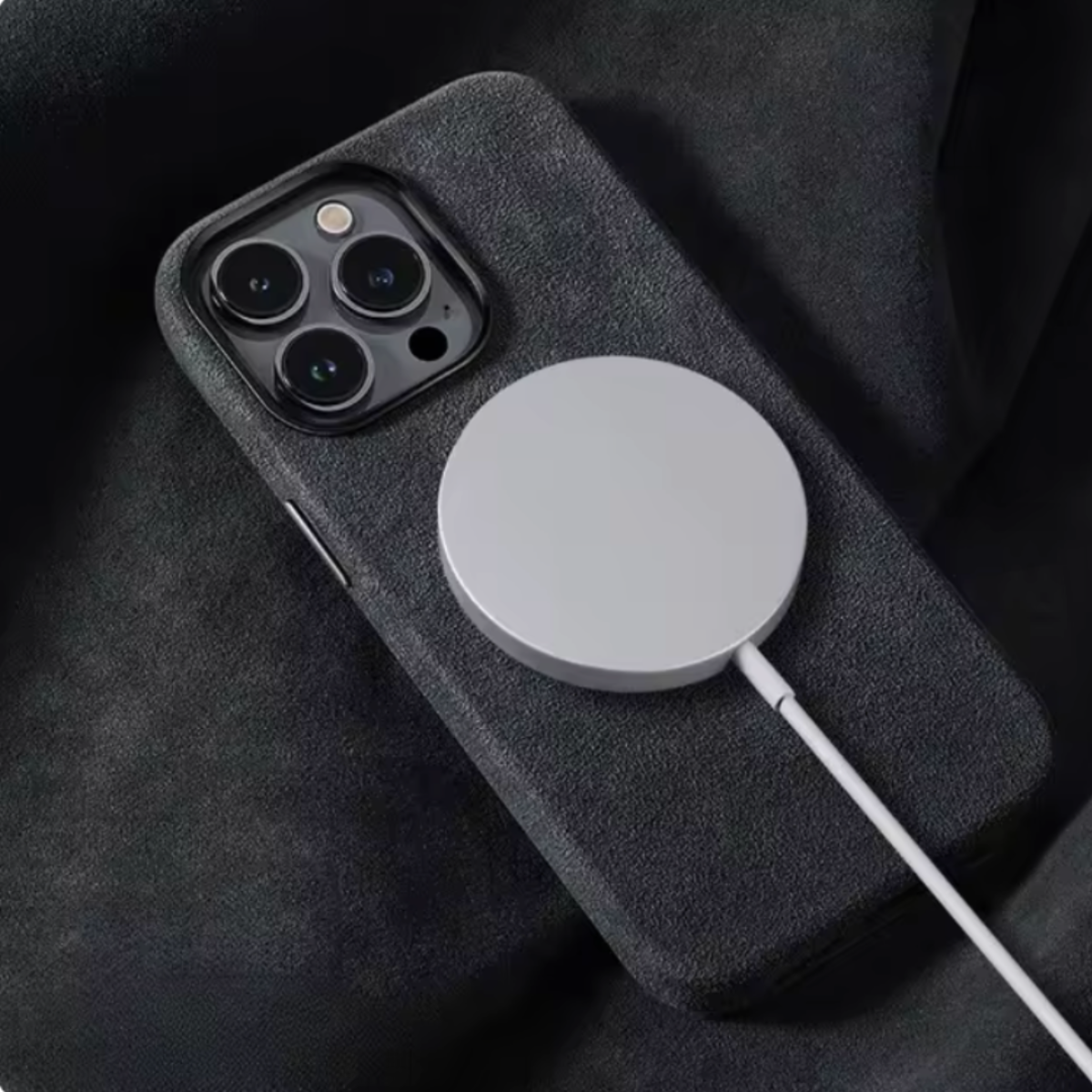 Frendorf | iPhone Am Besten MagSafe-Schutzhülle – "Alcantara"