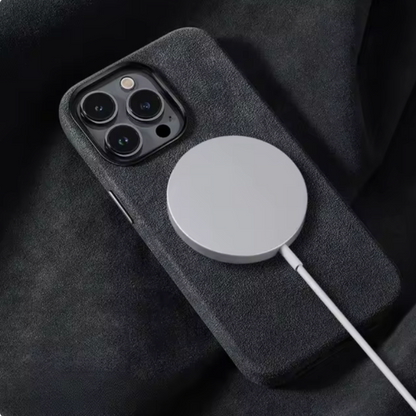 Frendorf | iPhone Am Besten MagSafe-Schutzhülle – "Alcantara"