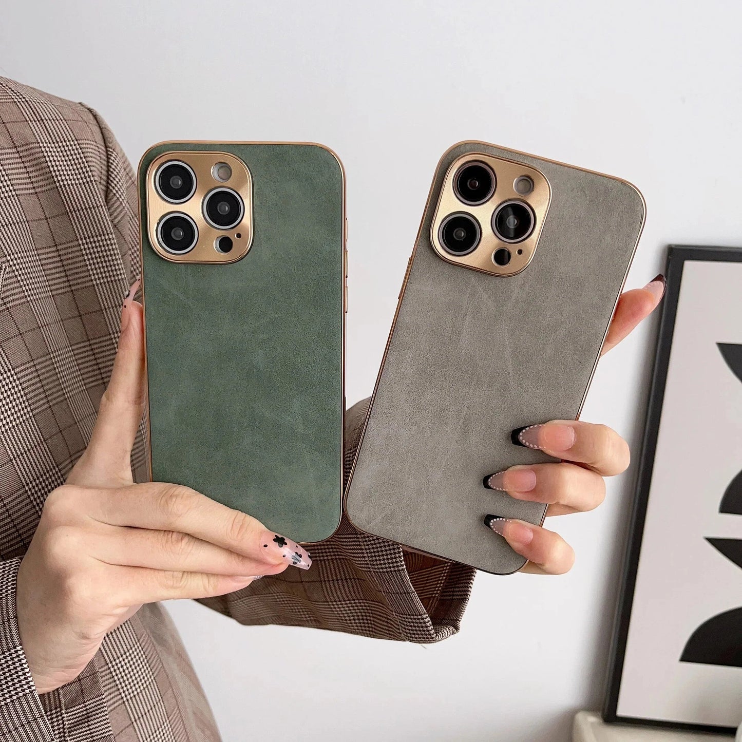 Frendorf | Leder Premium MagSafe Apple iPhone Hülle mit galvanisiertem Rahmen | Goldener Rahmen Case, Kameraschutz - Schutzhülle für iPhone 15, 14 Pro Max Plus