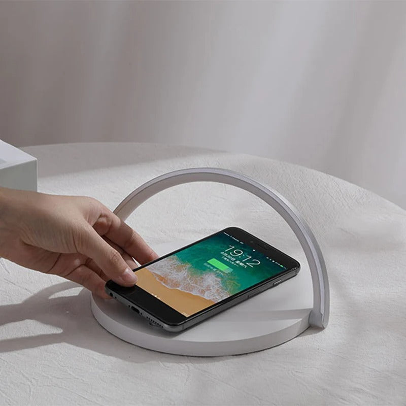 Frendorf | 3-in-1 drahtloses Ladegerät, Telefonhalter und LED-Lampe
