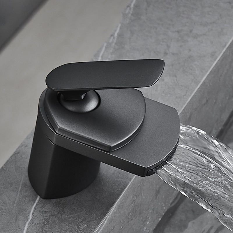 Frendorf | Badezimmer Waschbecken Wasserhahn Hebelgriff Messing Wasserfall Auslauf Waschbecken Wasserhahn