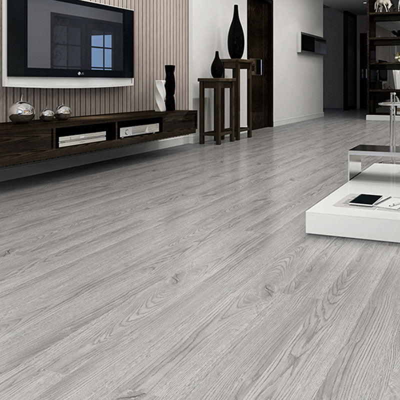 Frendorf | Holzlook PVC-Bodenbelag Niedrigglanz Peel and Stick Vinylboden