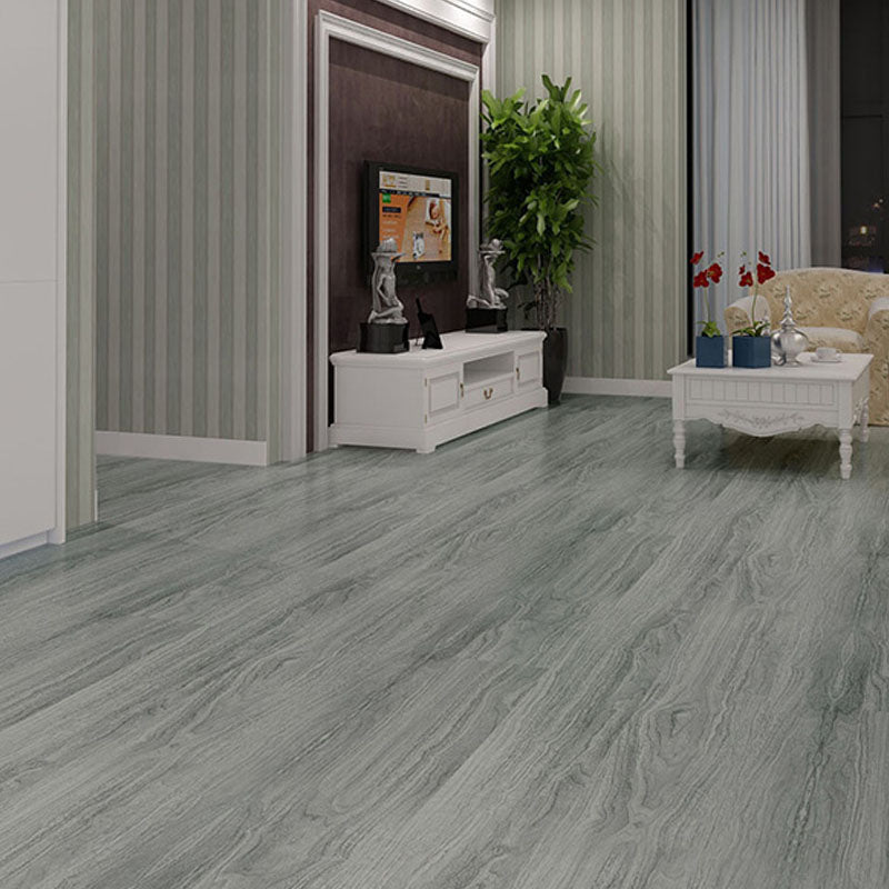 Frendorf | Holzlook PVC-Bodenbelag Niedrigglanz Peel and Stick Vinylboden