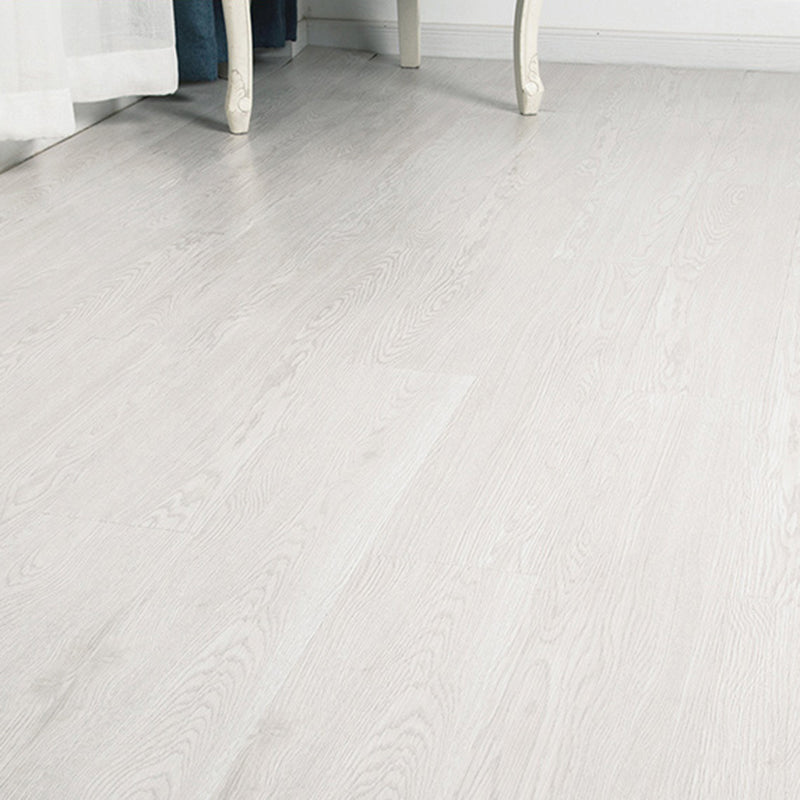 Frendorf | Glattes PVC-Bodenbelag Peel and Stick Holzlook Rechteck Vinylboden