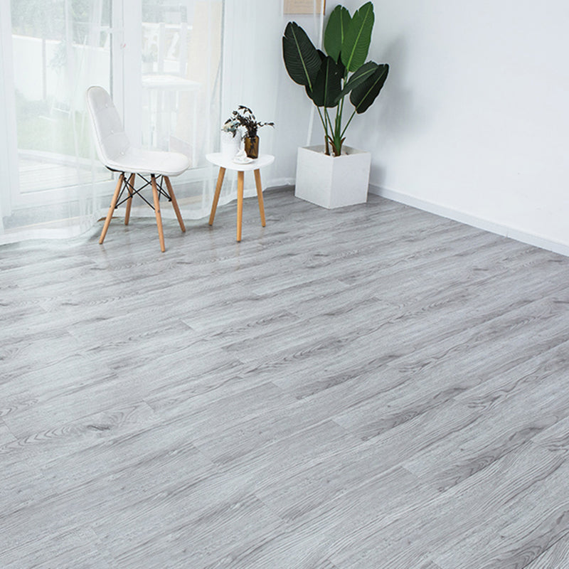 Frendorf | PVC-Bodenbelag Peel and Stick Glatte Holzoptik Rechteck Vinylboden